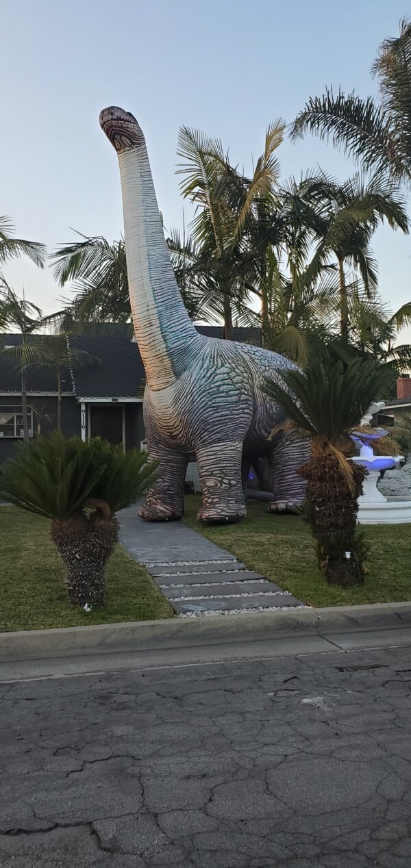 Brontosaurus Inflatable Dinosaur - Image 5