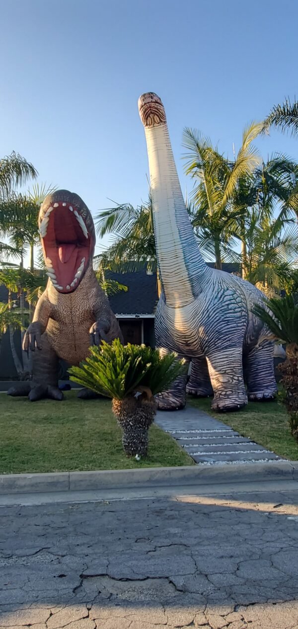 Brontosaurus Inflatable Dinosaur - Image 4