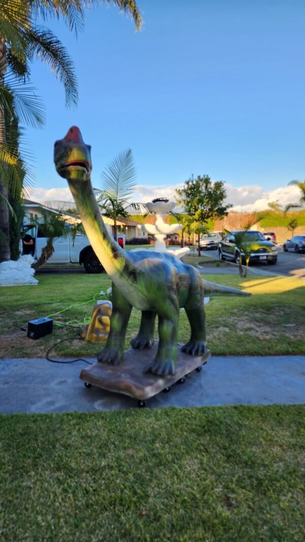 Brachiosaurus Animatronic Prop - Image 2
