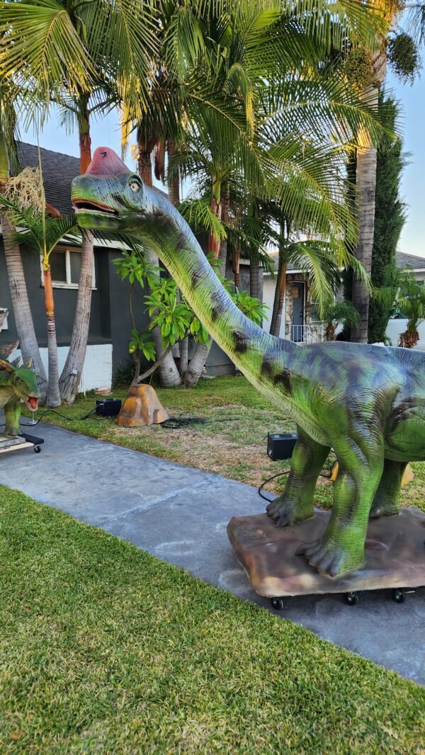 Brachiosaurus Stand Still Prop - Image 2