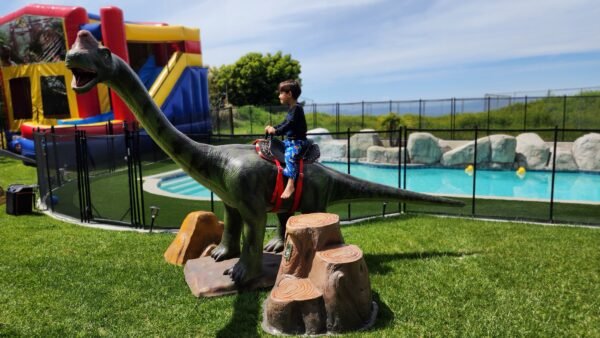 Brachiosaurus Mechanical Ride - Image 4
