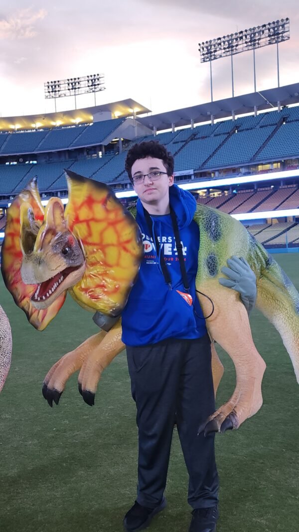 Dilophosaurus Shoulder Dinosaur - Image 4