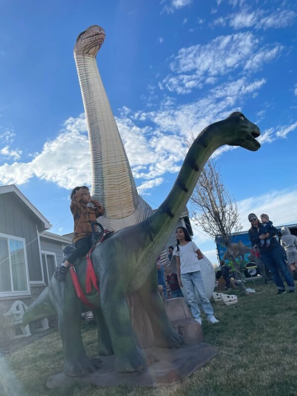 Brachiosaurus Mechanical Ride - Image 3